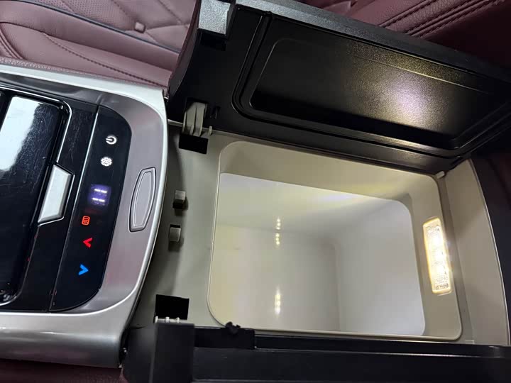 Фото 11 - Mercedes-Benz Vito