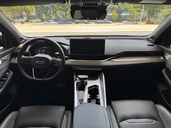 Фото 6 - Geely Preface