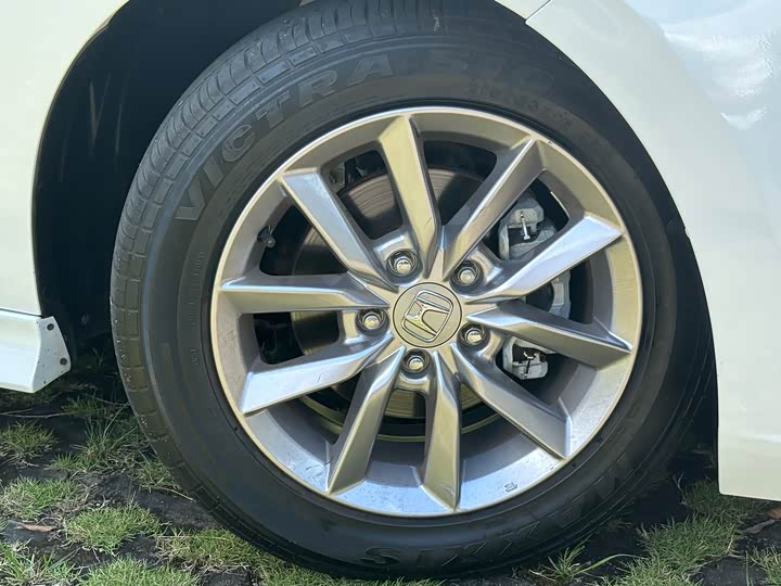 Фото 4 - Honda Integra