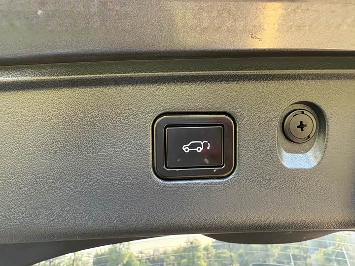 Фото 31 - Changan UNI-T