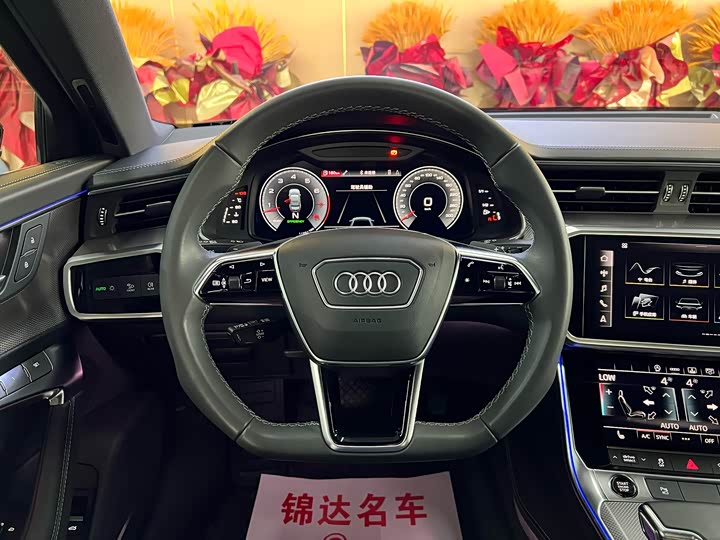 Фото 10 - Audi A6L