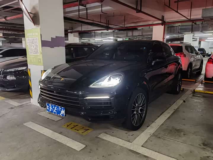 Фото 1 - Porsche Cayenne