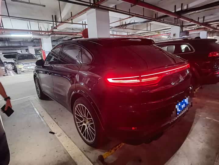 Фото 8 - Porsche Cayenne