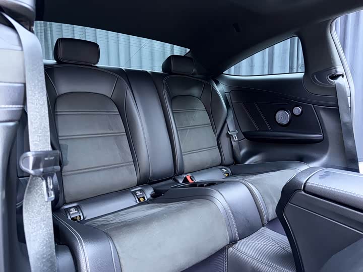 Фото 13 - Mercedes-Benz C-Class AMG