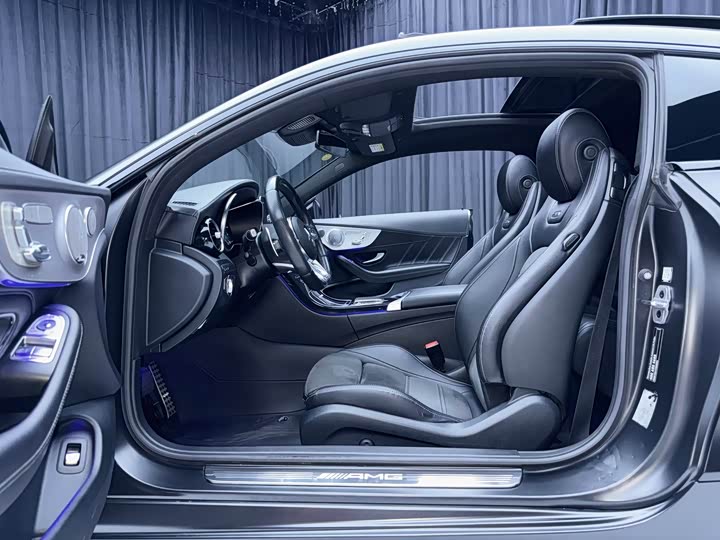 Фото 14 - Mercedes-Benz C-Class AMG