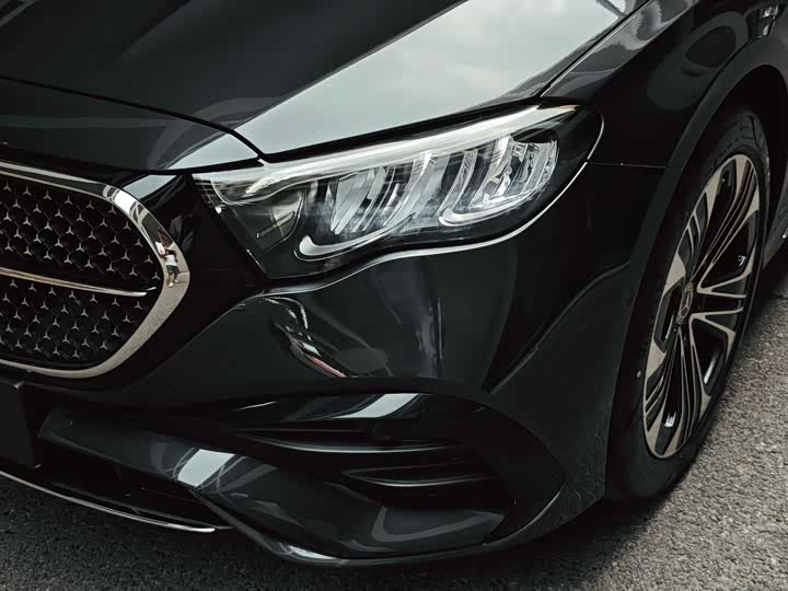 Фото 13 - Mercedes-Benz E-Class Hybrid