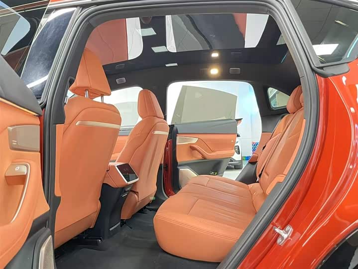 Фото 10 - Nio Onvo L60