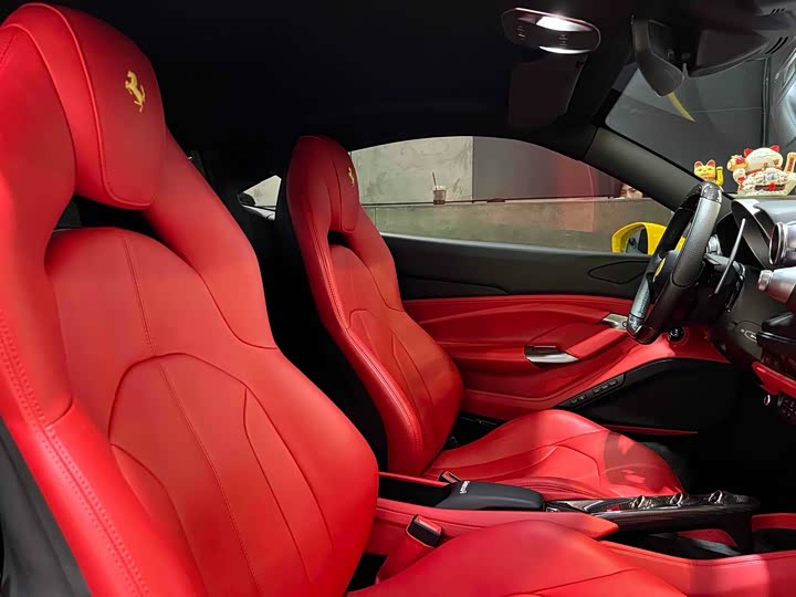 Фото 15 - Ferrari F8