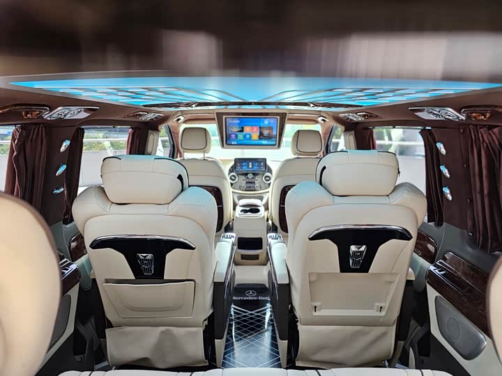 Фото 15 - Mercedes-Benz Vito