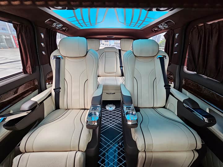 Фото 16 - Mercedes-Benz Vito