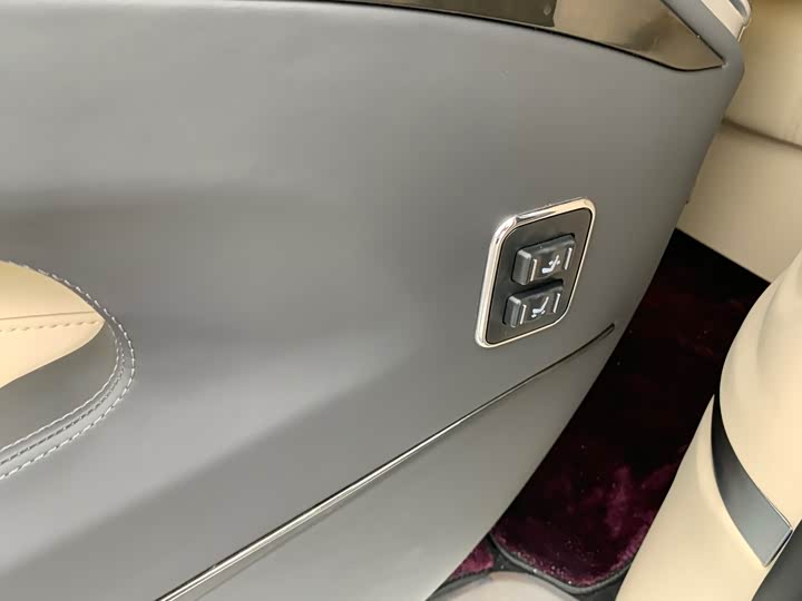 Фото 28 - Mercedes-Benz V-Class