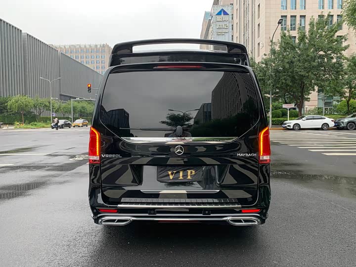 Фото 7 - Mercedes-Benz V-Class