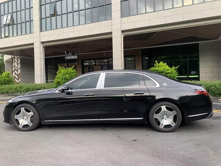 Фото 2 - Mercedes-Benz Maybach S-Class