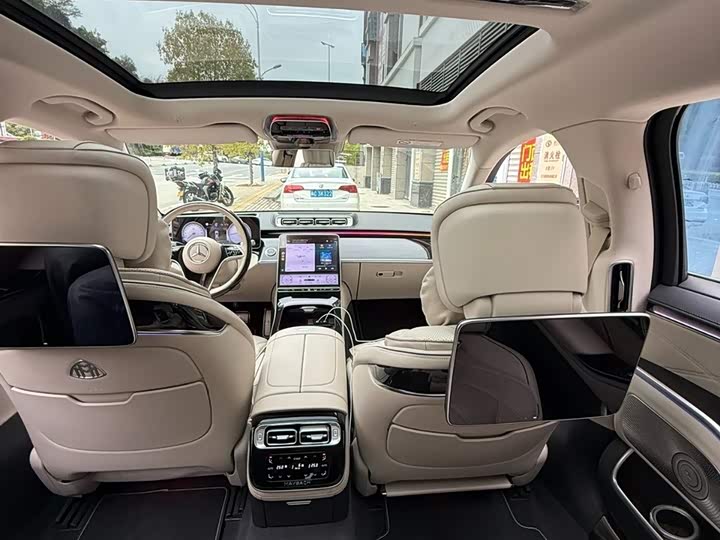 Фото 4 - Mercedes-Benz Maybach S-Class