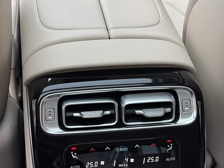 Фото 8 - Mercedes-Benz Maybach S-Class