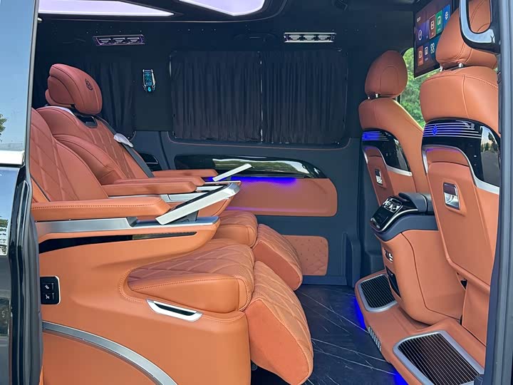 Фото 24 - Mercedes-Benz Vito