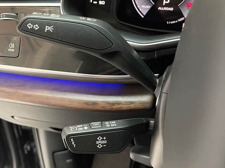 Фото 10 - Audi Q7