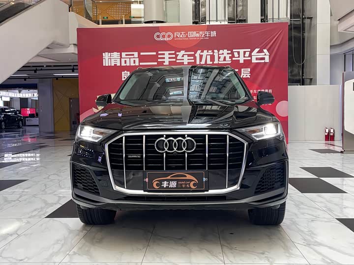 Фото 2 - Audi Q7