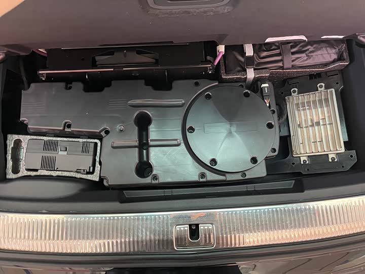 Фото 22 - Audi Q7