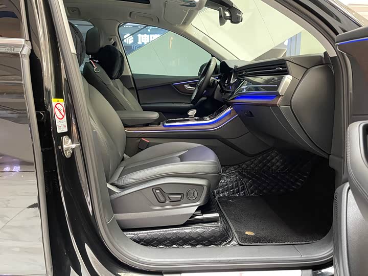 Фото 26 - Audi Q7