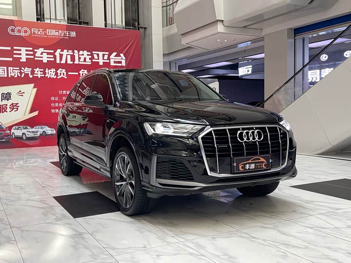 Фото 3 - Audi Q7
