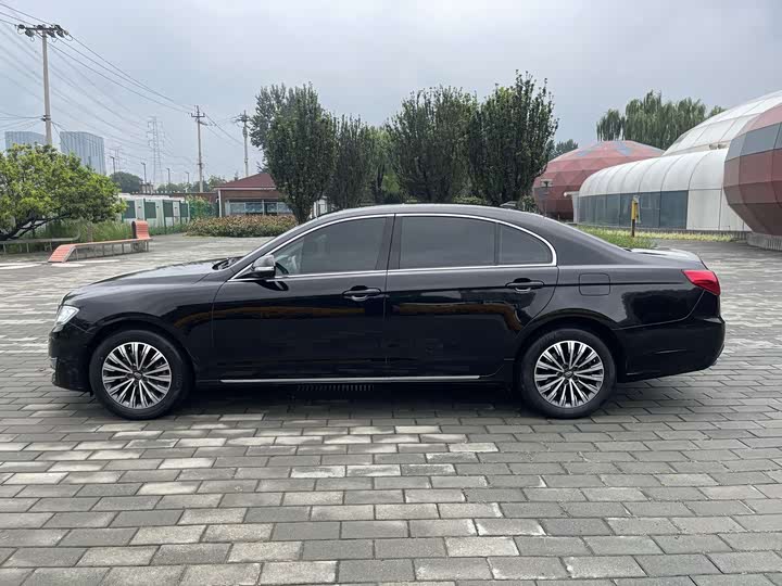 Фото 5 - Hongqi H7