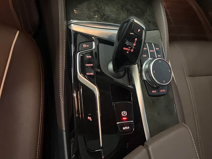 Фото 11 - BMW 5 Series