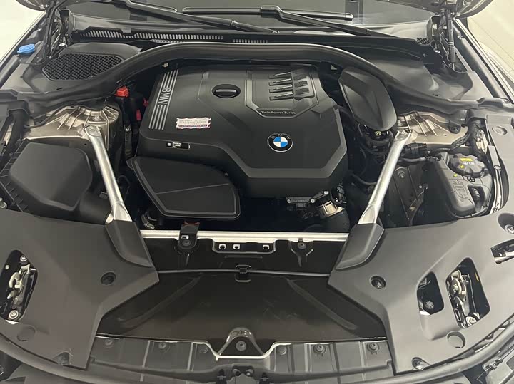 Фото 17 - BMW 5 Series