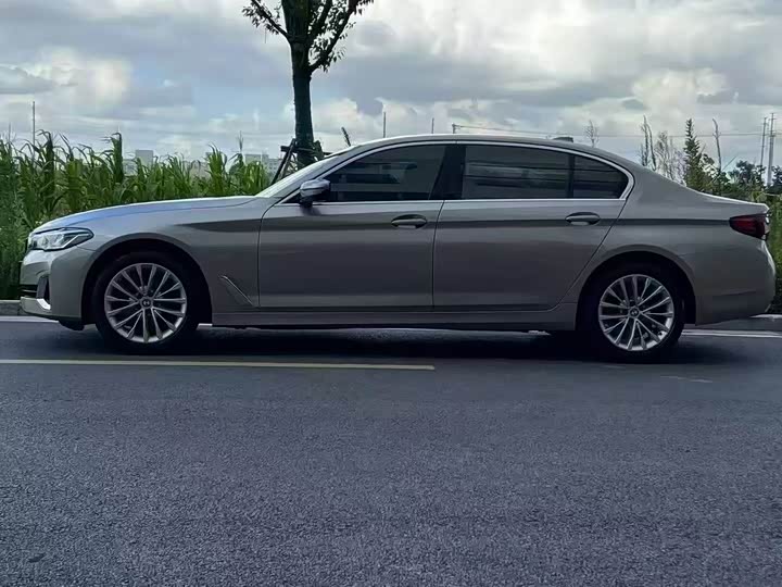 Фото 3 - BMW 5 Series
