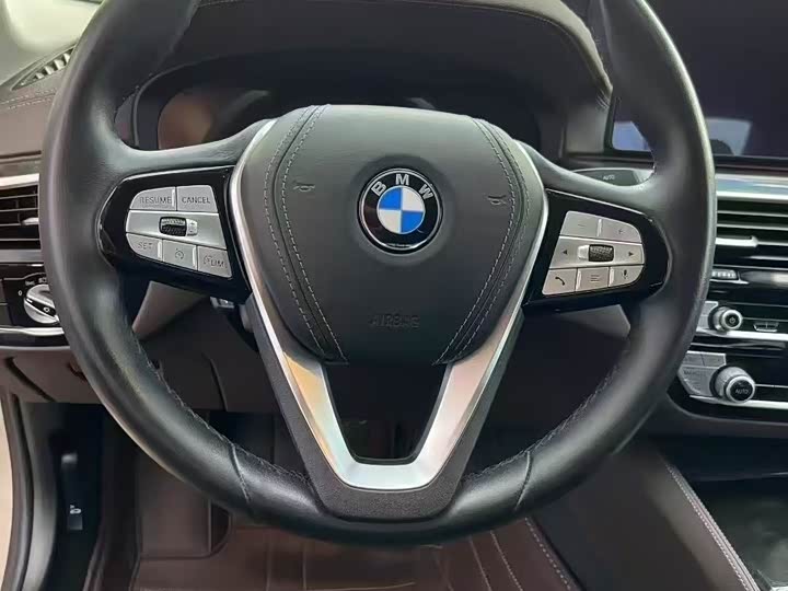 Фото 7 - BMW 5 Series