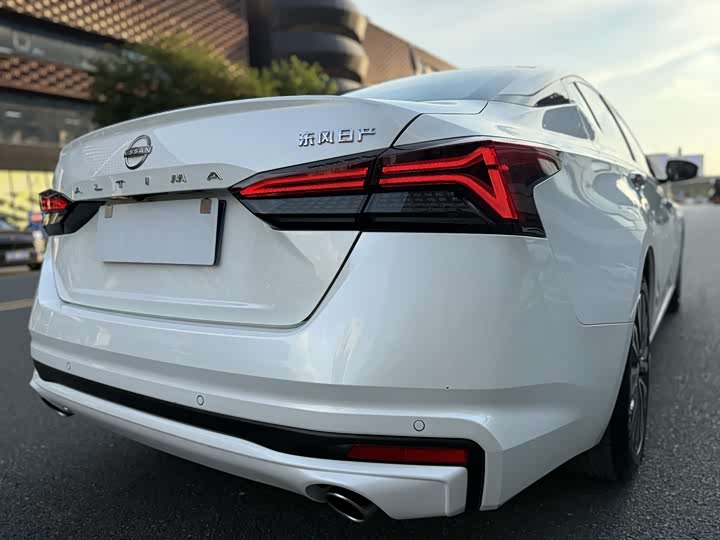 Фото 19 - Nissan Teana