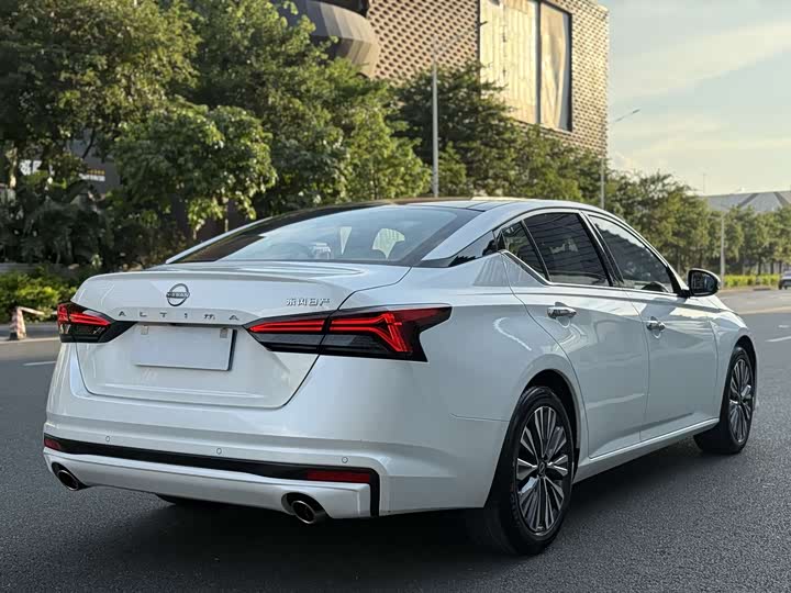 Фото 4 - Nissan Teana