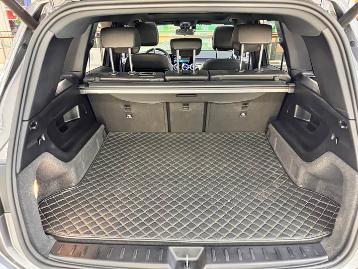 Фото 8 - Mercedes-Benz GLB-Class