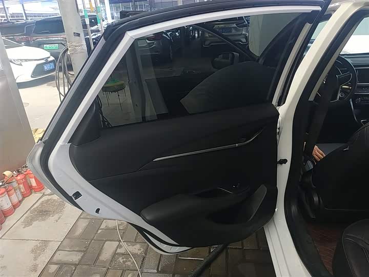 Фото 29 - Buick Excelle GT