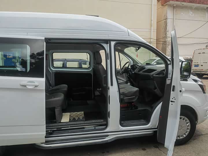 Фото 11 - Ford Transit