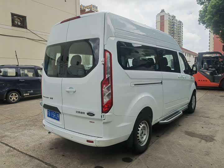 Фото 4 - Ford Transit