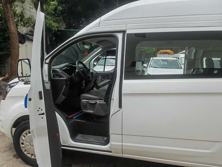 Фото 8 - Ford Transit