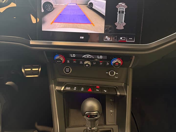 Фото 12 - Audi Q3