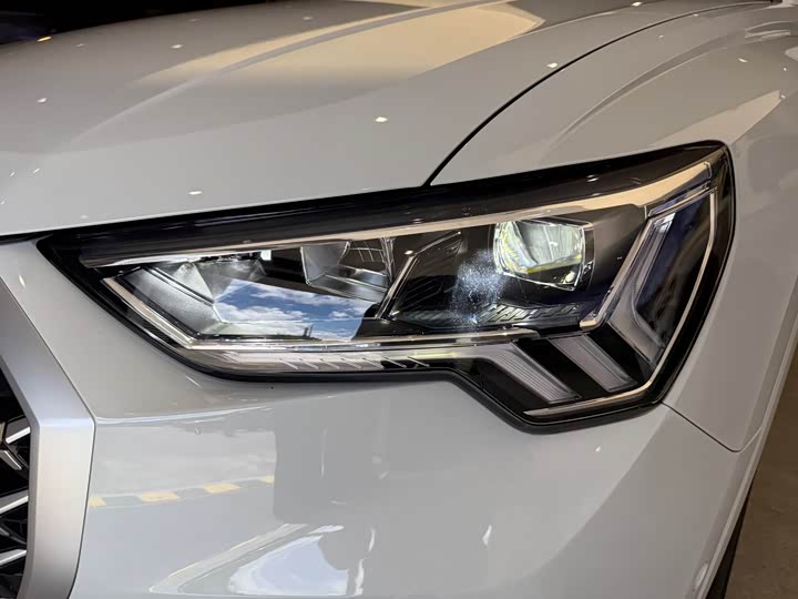 Фото 15 - Audi Q3