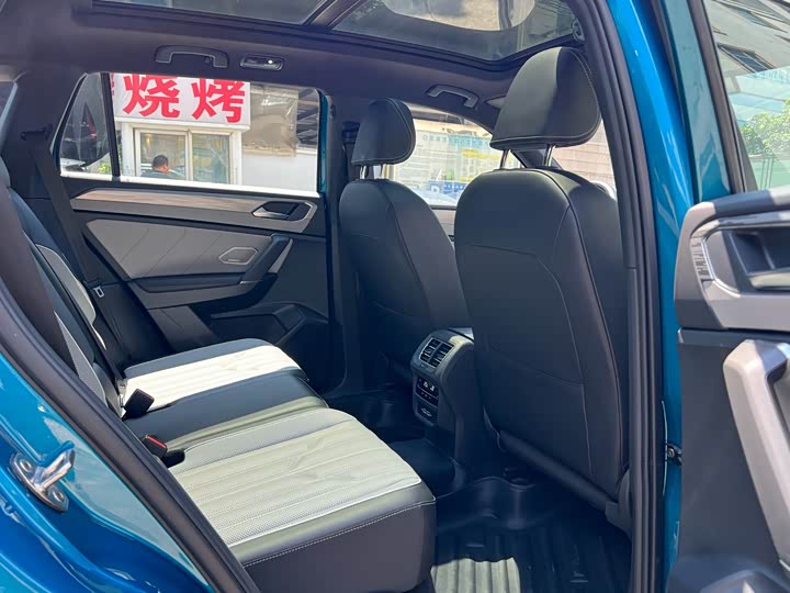 Фото 21 - Volkswagen Tayron