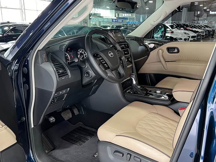 Фото 13 - Nissan Armada