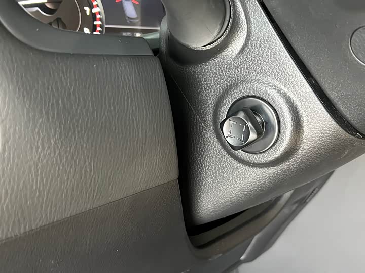 Фото 18 - Nissan Armada