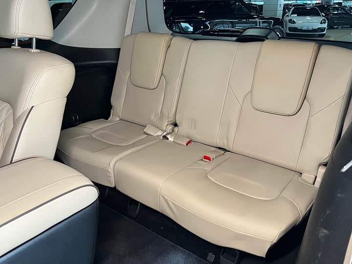 Фото 28 - Nissan Armada