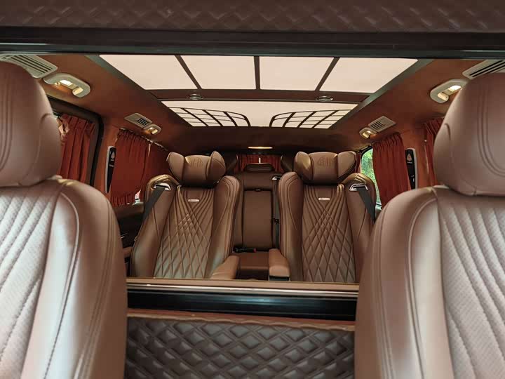 Фото 8 - Mercedes-Benz Vito