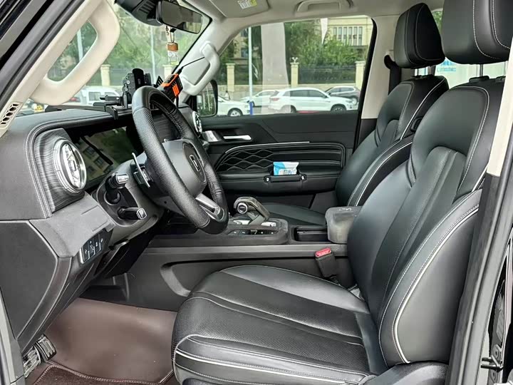 Фото 7 - Tank 300