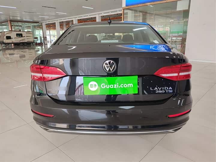 Фото 3 - Volkswagen Lavida