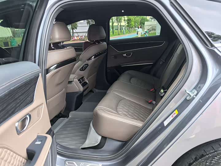 Фото 6 - BYD Han