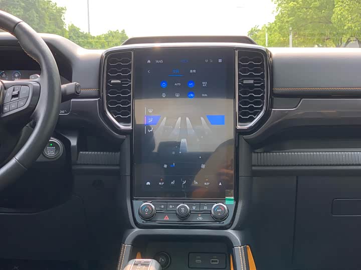 Фото 19 - Ford Ranger