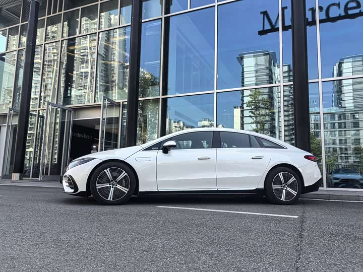 Фото 2 - Mercedes-Benz EQS