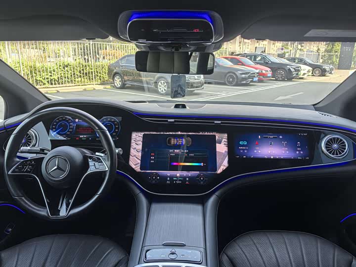 Фото 21 - Mercedes-Benz EQS